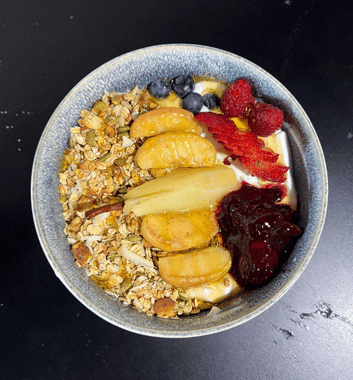 Breakfast - Trail St Cafe